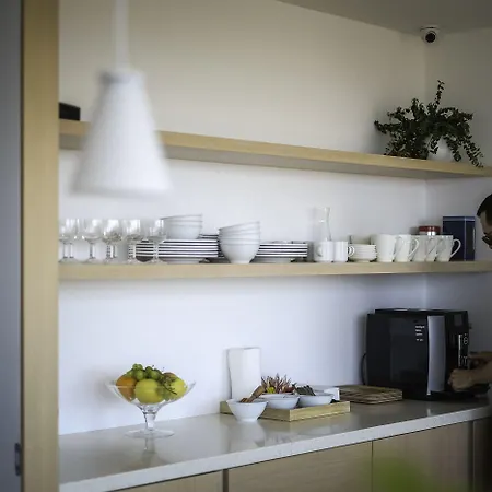 Bed & Breakfast Up There Design