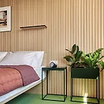 Up There Design 4*