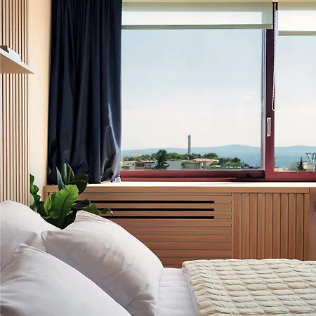 Up There Design Bed & Breakfast 4*