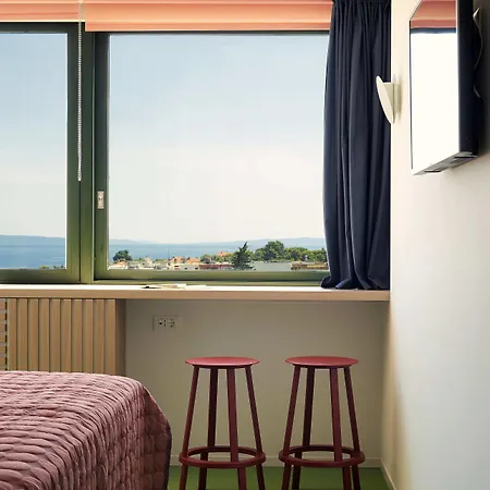 Up There Design Bed & Breakfast 4*