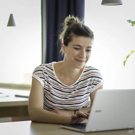 Bed & Breakfast Up There Design