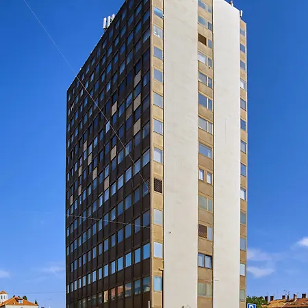 Up There Design 住宿加早餐酒店