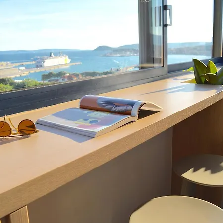 Up There Design 住宿加早餐酒店 斯普利特