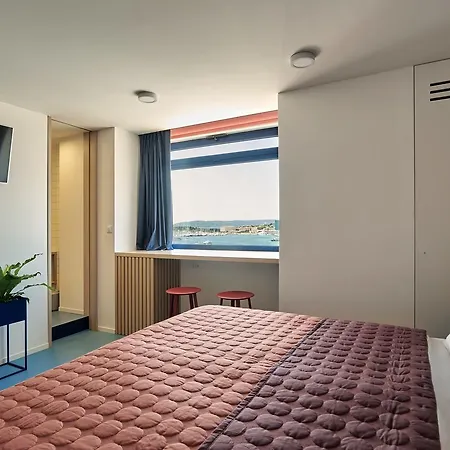 Bed and breakfast Up There Design