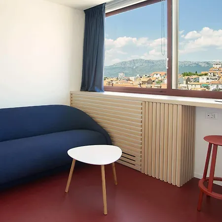 住宿加早餐酒店 Up There Design