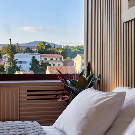 Up There Design 住宿加早餐酒店 斯普利特