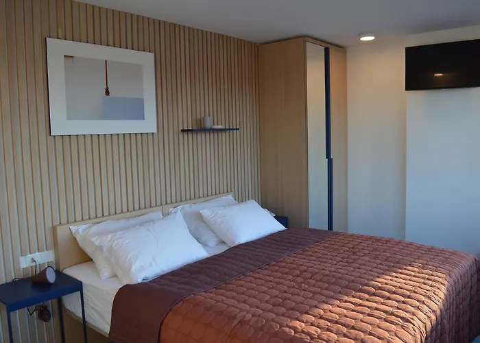 Up There Design ベッド・アンド・ブレックファスト