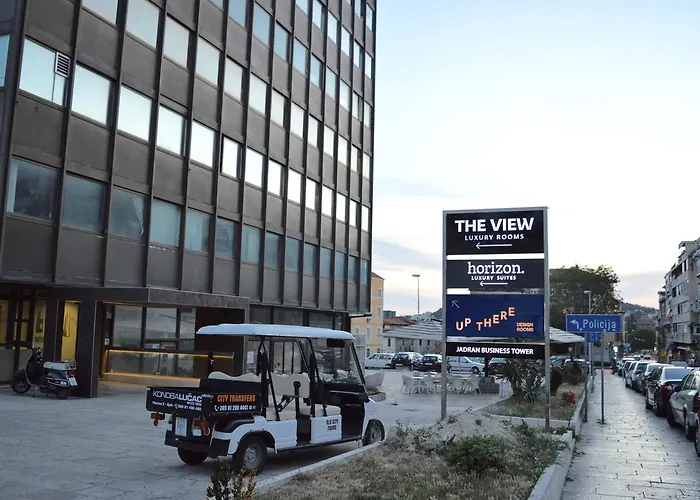 Up There Design スプリト