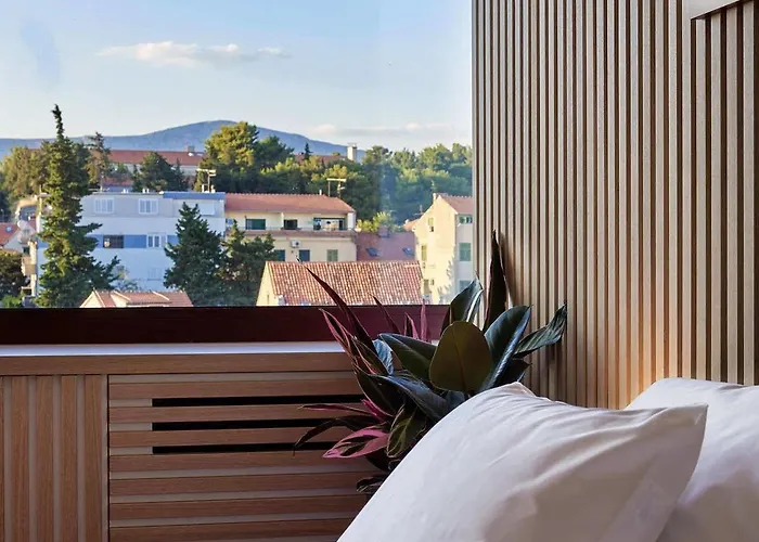 Up There Design ベッド・アンド・ブレックファスト スプリト