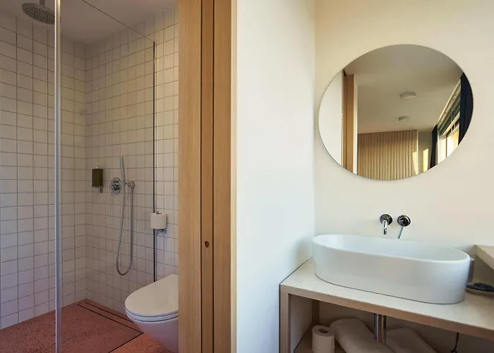 Up There Design スプリト