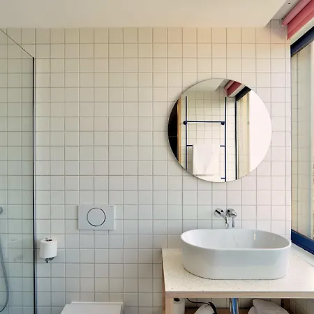 Up There Design Bed and breakfast