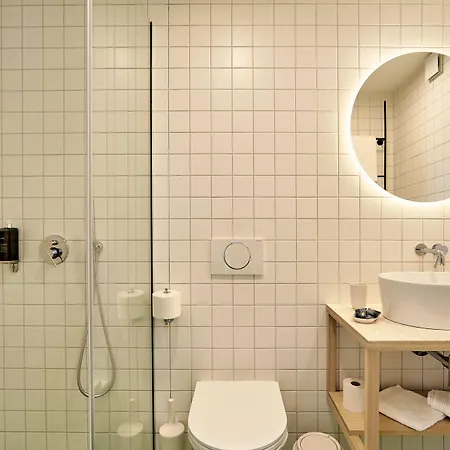 Bed and breakfast Up There Design 4*